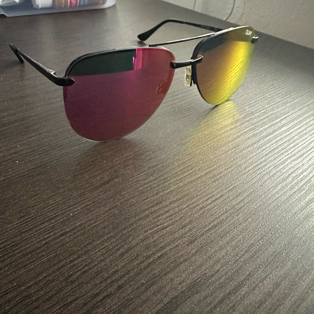 Quay Australia Black and pink Sunglasses